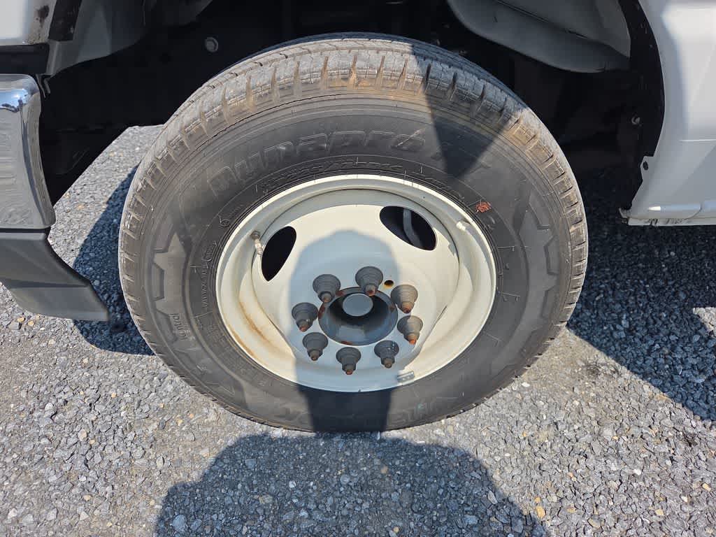 2024 Ford E-Series Cutaway Base