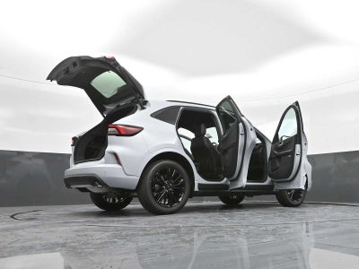 2026 Ford Escape ST-Line Elite