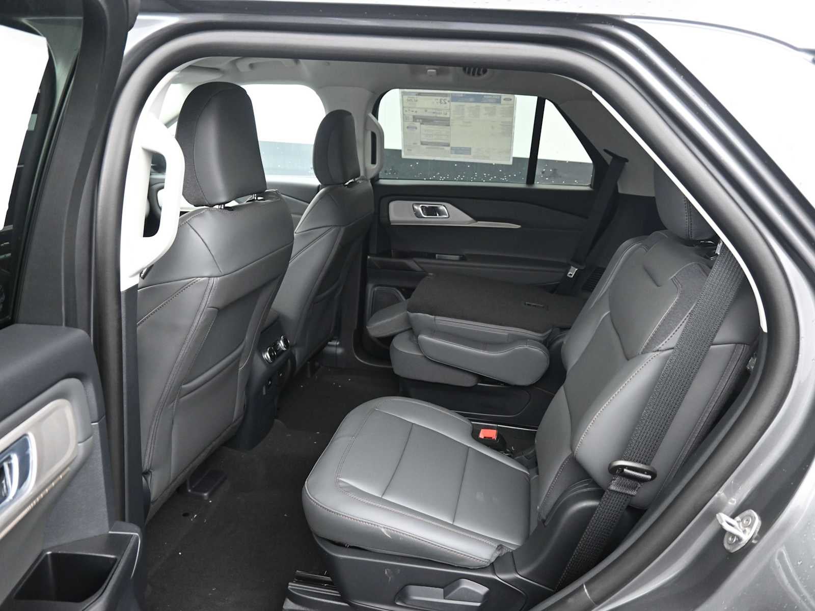 2026 Ford Explorer Base