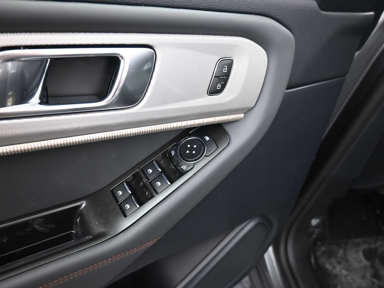 2026 Ford Explorer Base