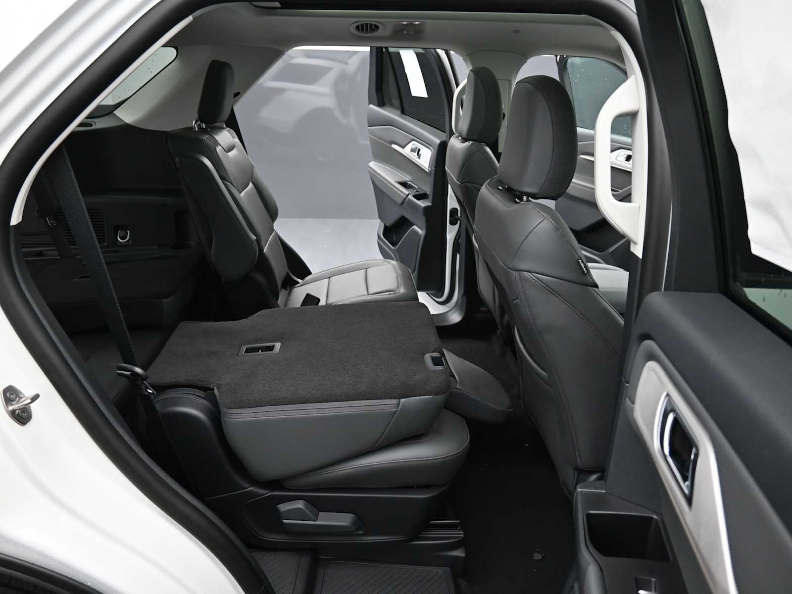 2026 Ford Explorer Base