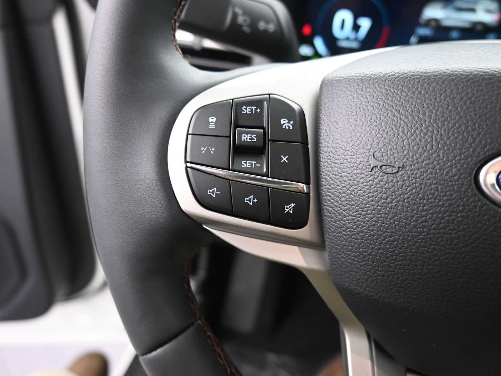 2026 Ford Explorer Active w/200A Pkg