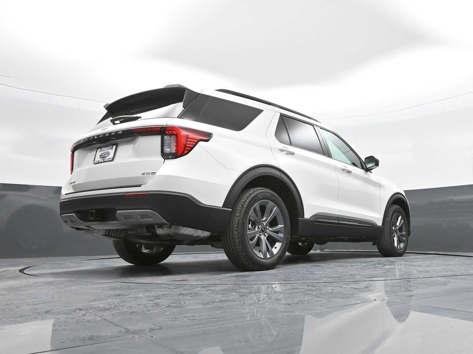 2026 Ford Explorer Active w/200A Pkg