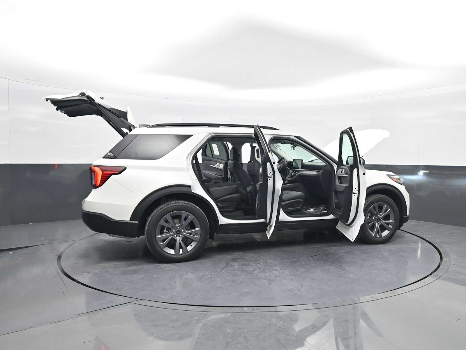 2026 Ford Explorer Active w/200A Pkg