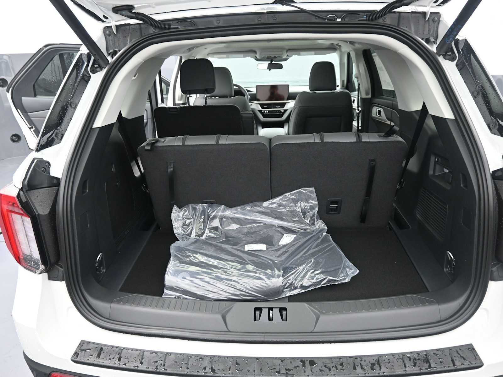 2026 Ford Explorer Active w/100A Pkg