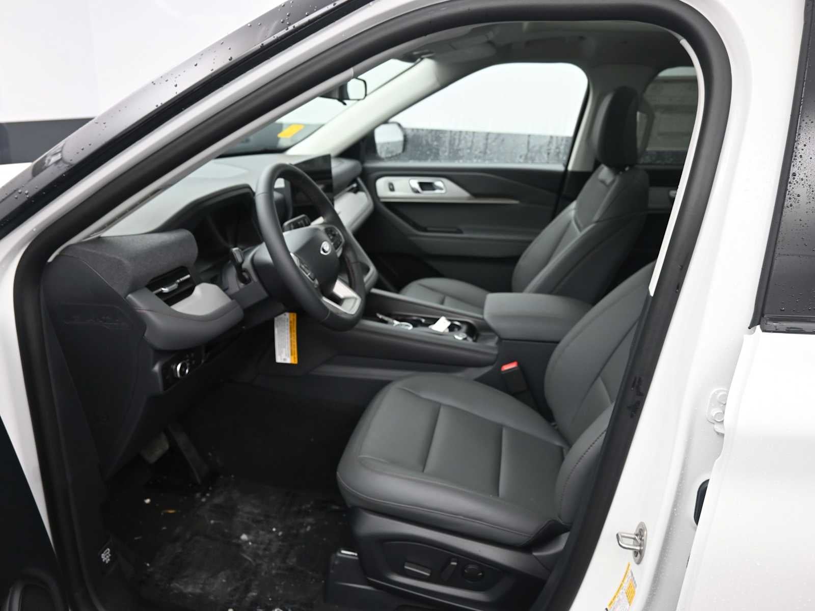 2026 Ford Explorer Active w/100A Pkg