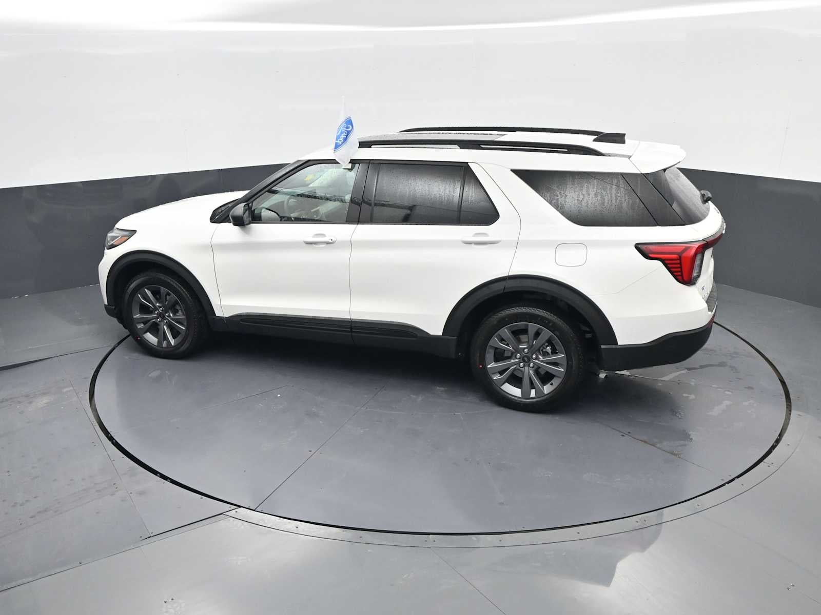 2026 Ford Explorer Active w/100A Pkg