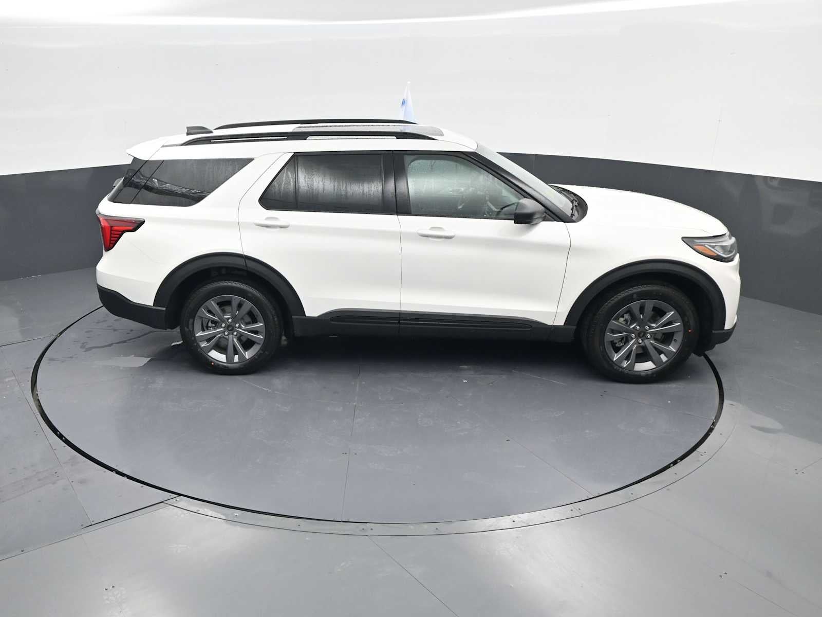 2026 Ford Explorer Active w/100A Pkg