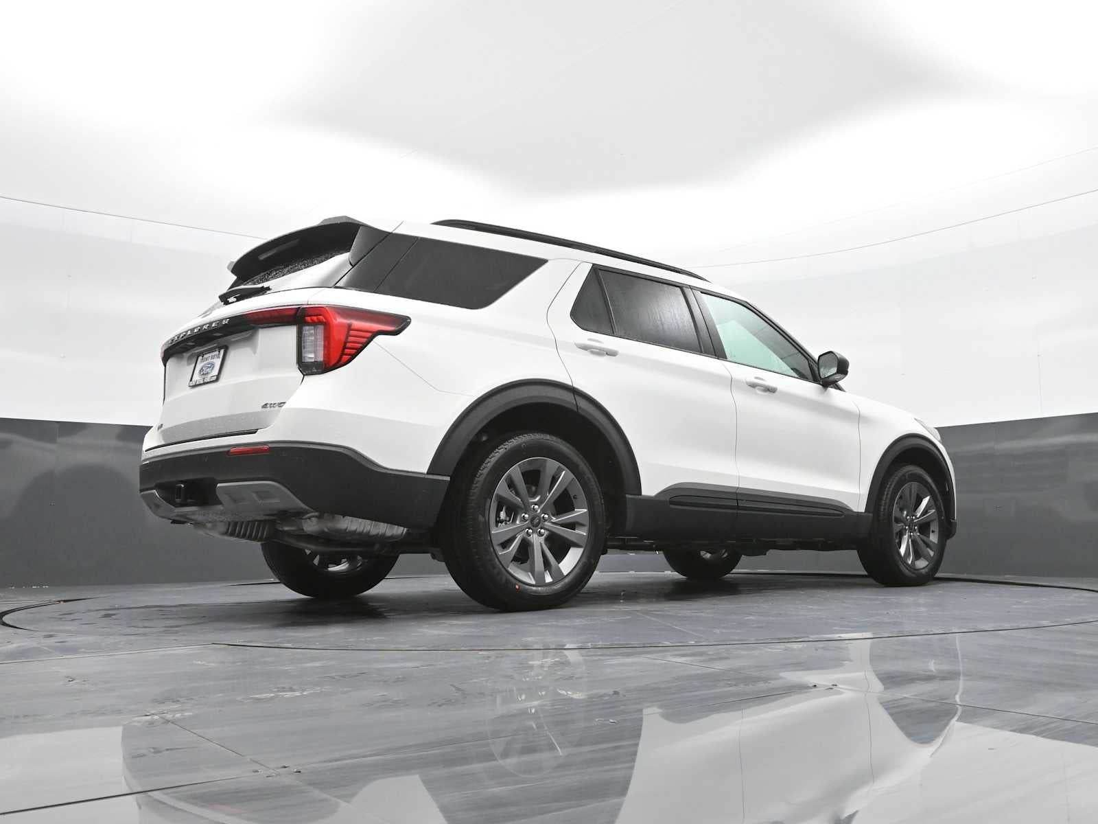 2026 Ford Explorer Active w/100A Pkg