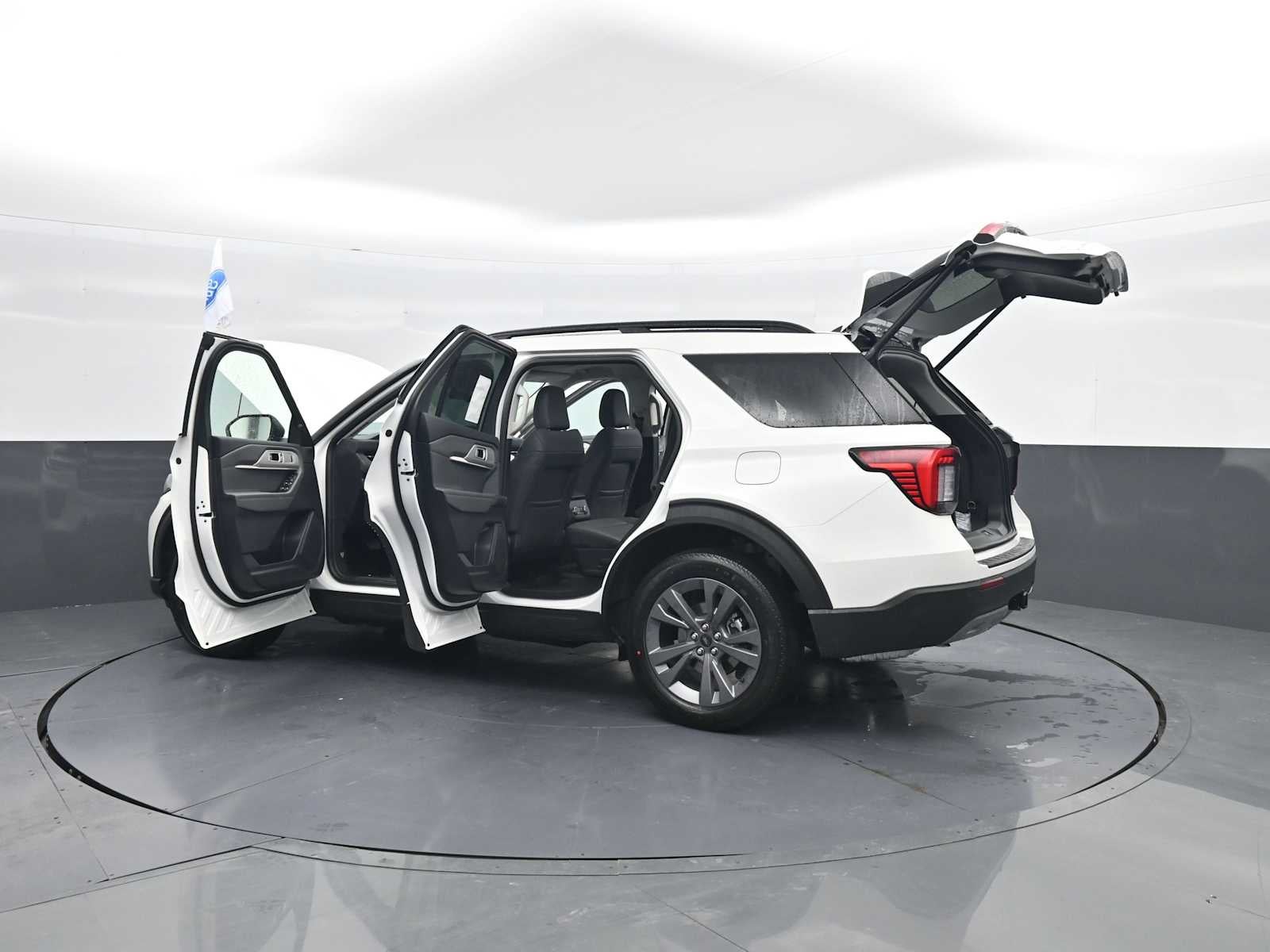 2026 Ford Explorer Active w/100A Pkg