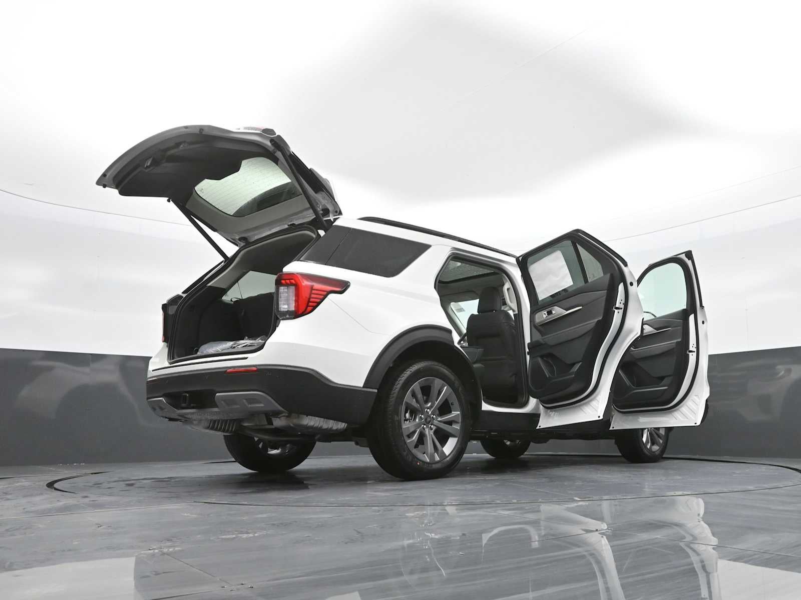 2026 Ford Explorer Active w/100A Pkg