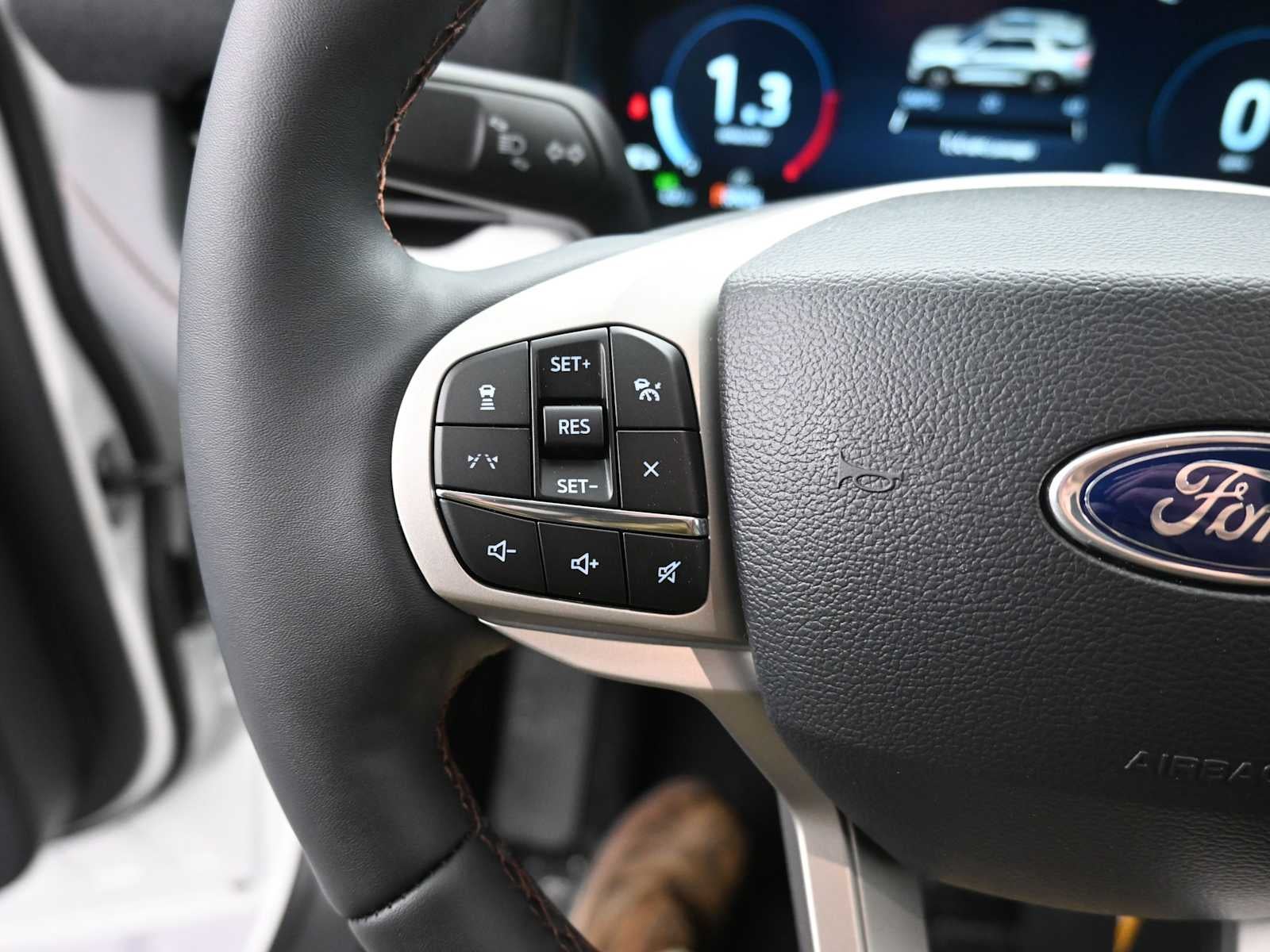 2026 Ford Explorer Active w/200A Pkg