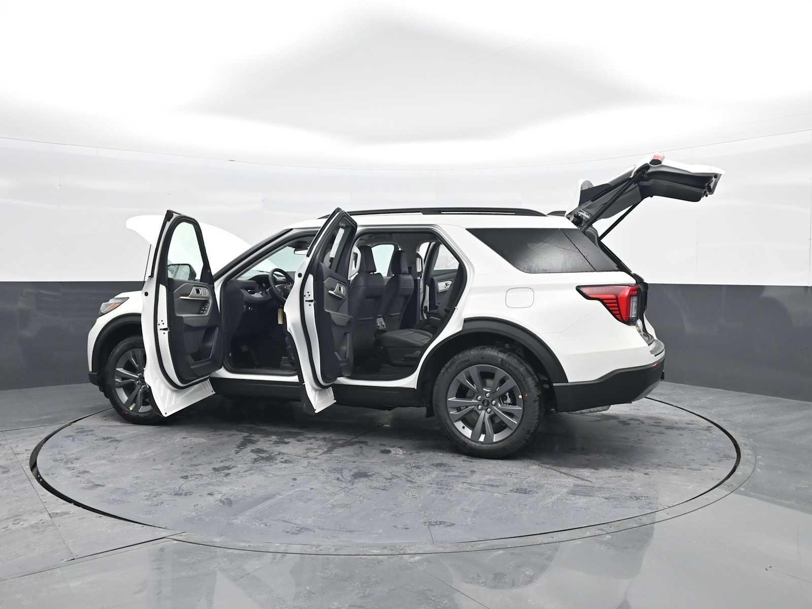 2026 Ford Explorer Active w/200A Pkg