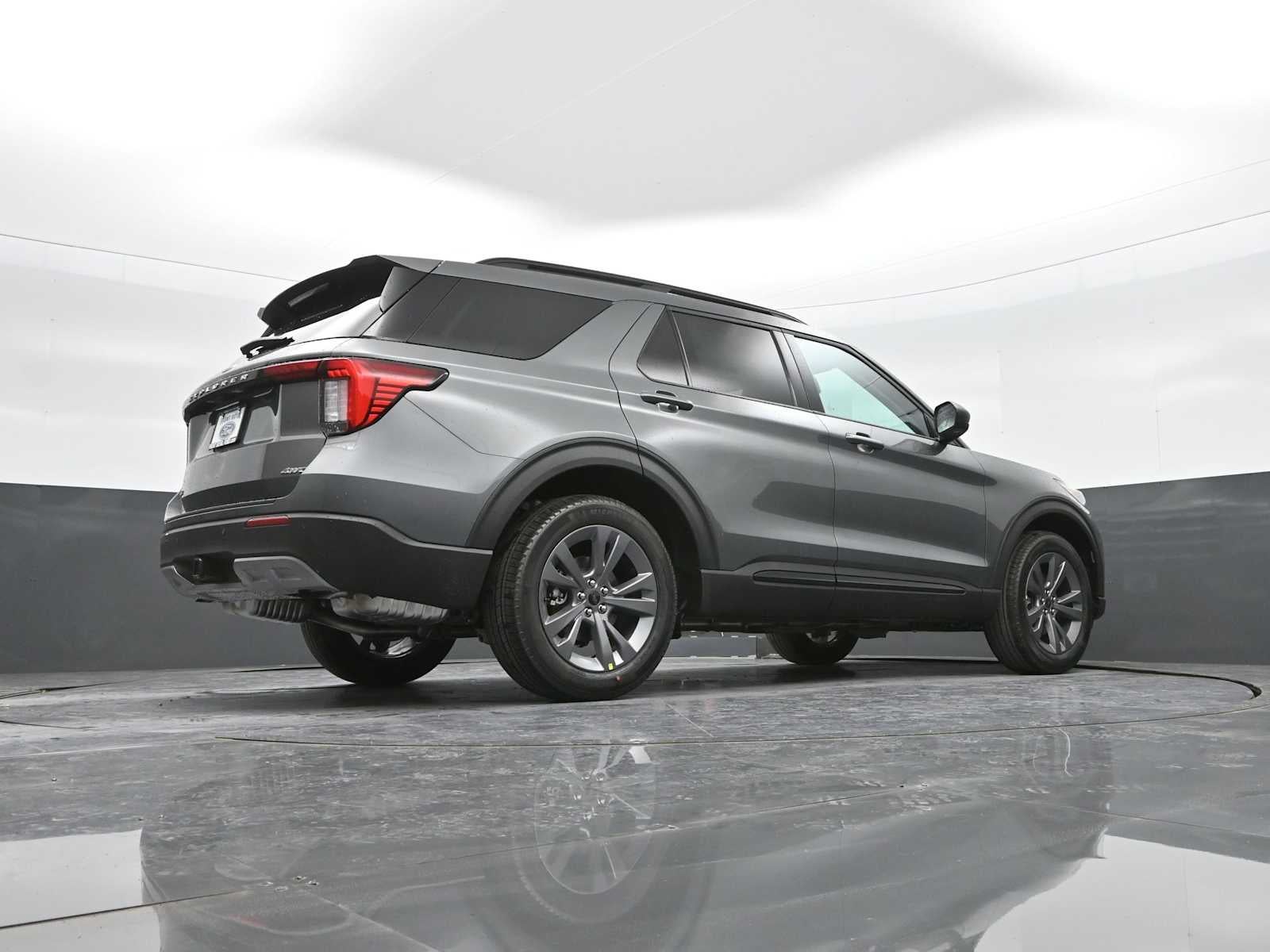 2026 Ford Explorer Active w/100A Pkg