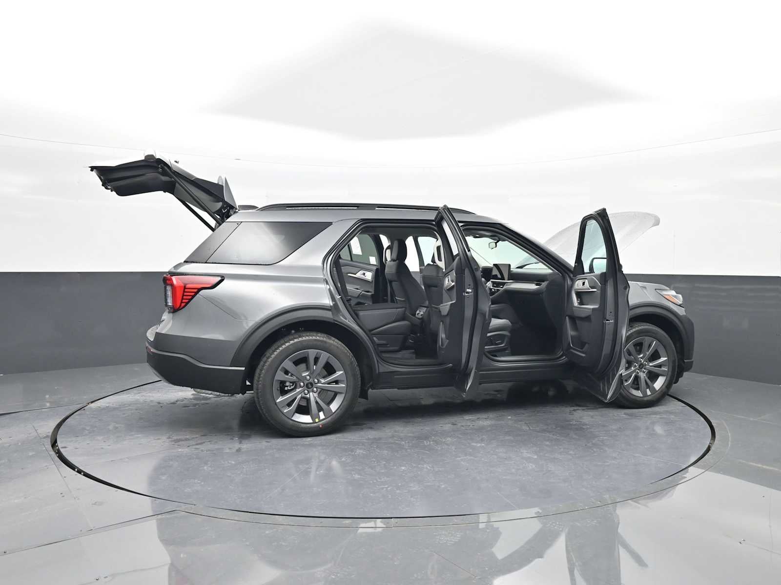 2026 Ford Explorer Active w/100A Pkg