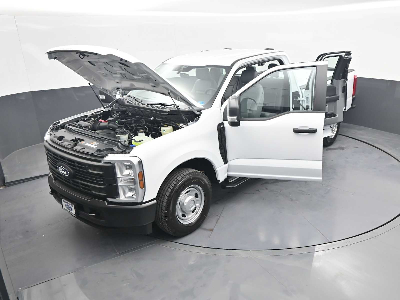 2027 Ford Super Duty F-250 SRW XL