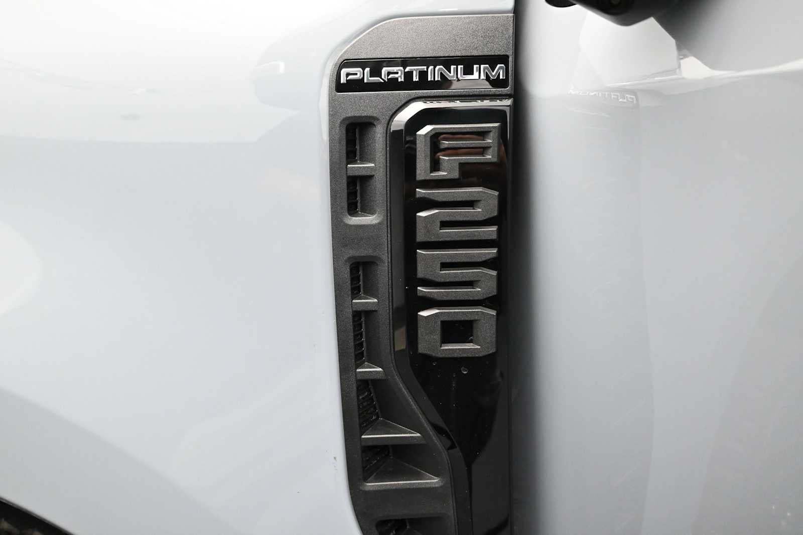 2026 Ford Super Duty F-250 SRW Platinum