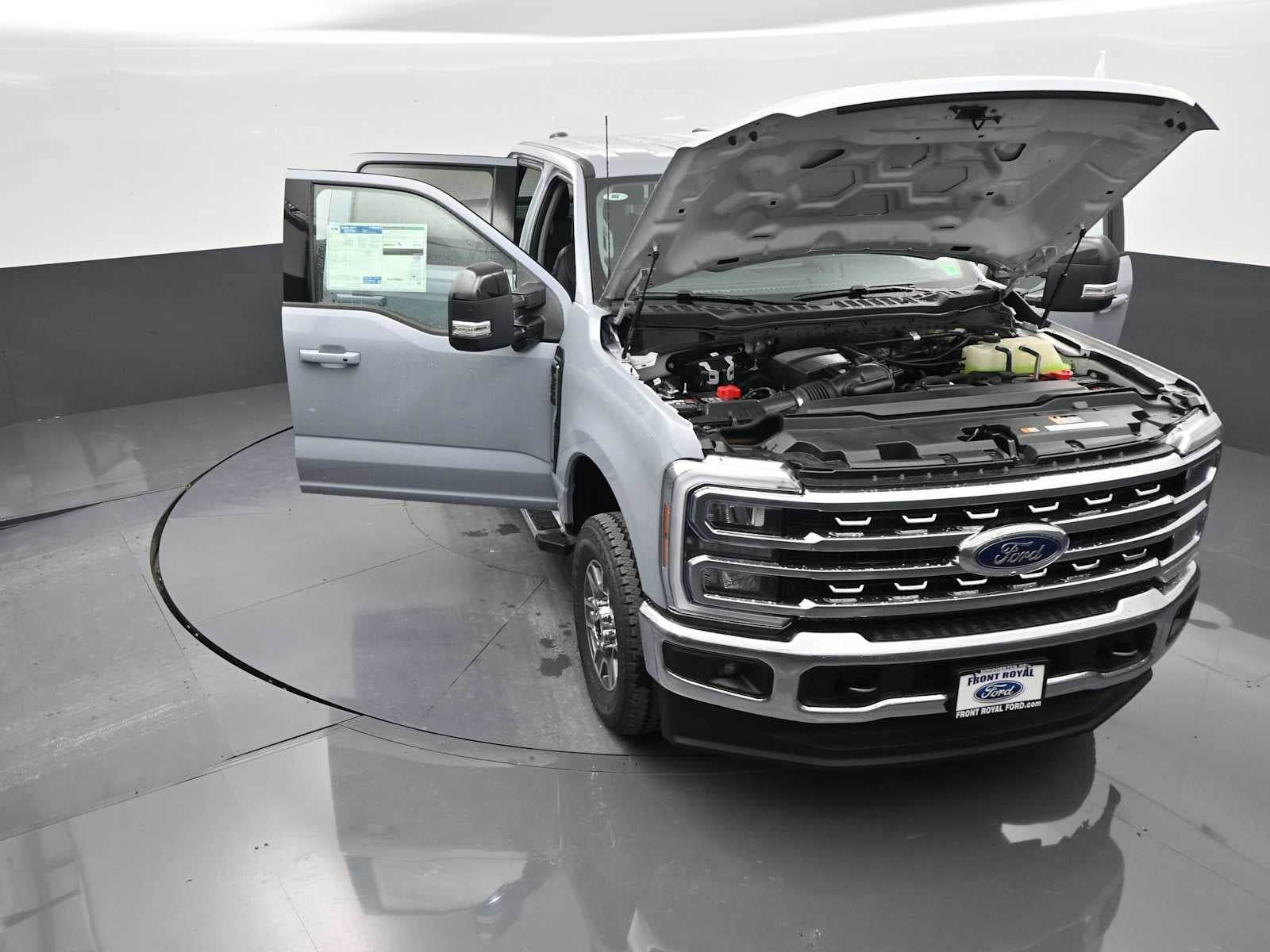 2026 Ford Super Duty F-350 SRW LARIAT