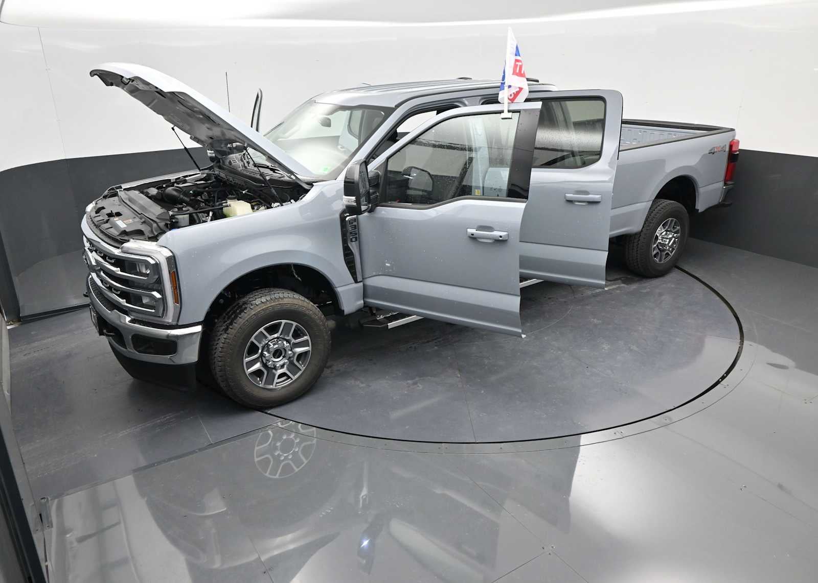 2026 Ford Super Duty F-350 SRW LARIAT