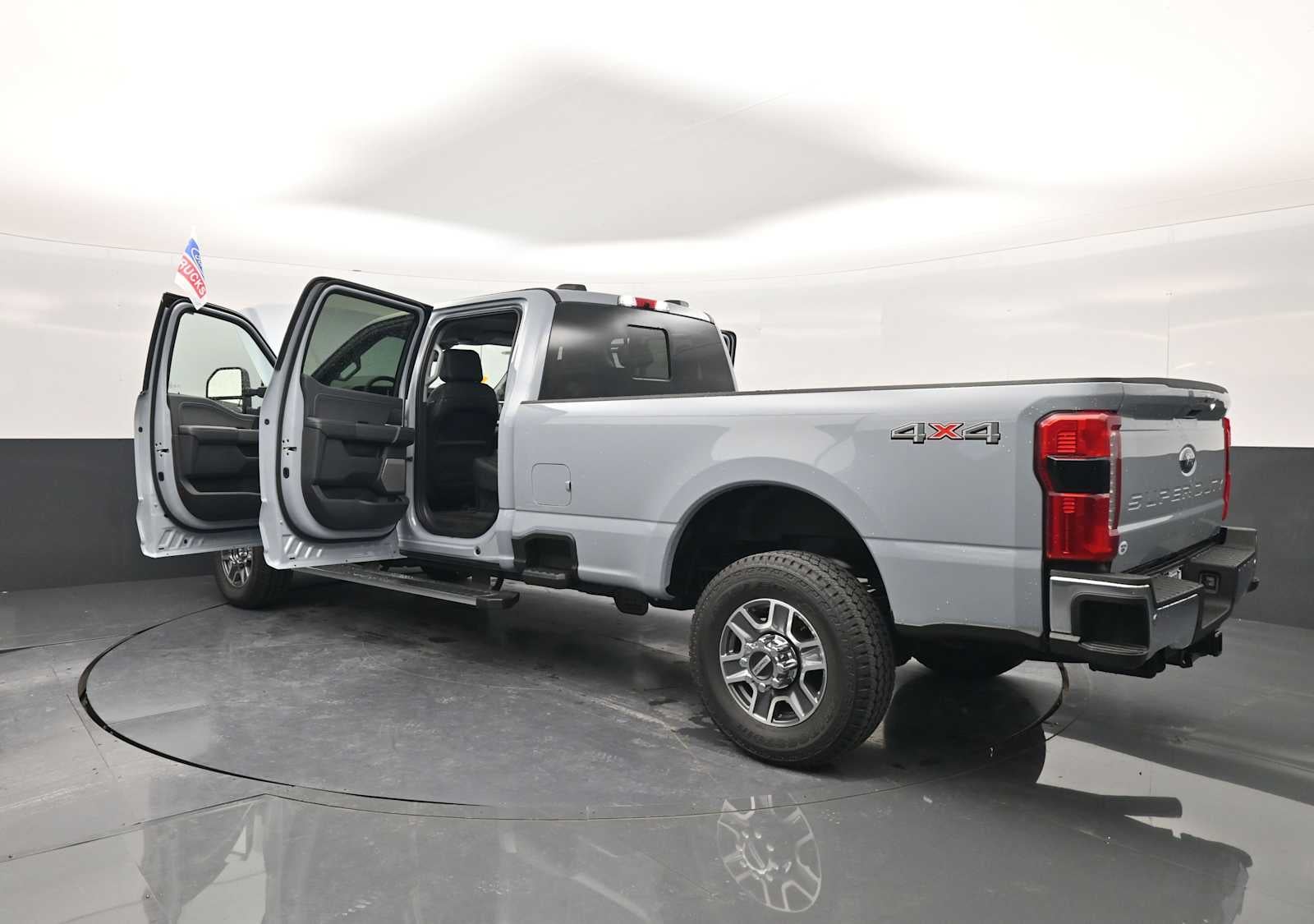 2026 Ford Super Duty F-350 SRW LARIAT