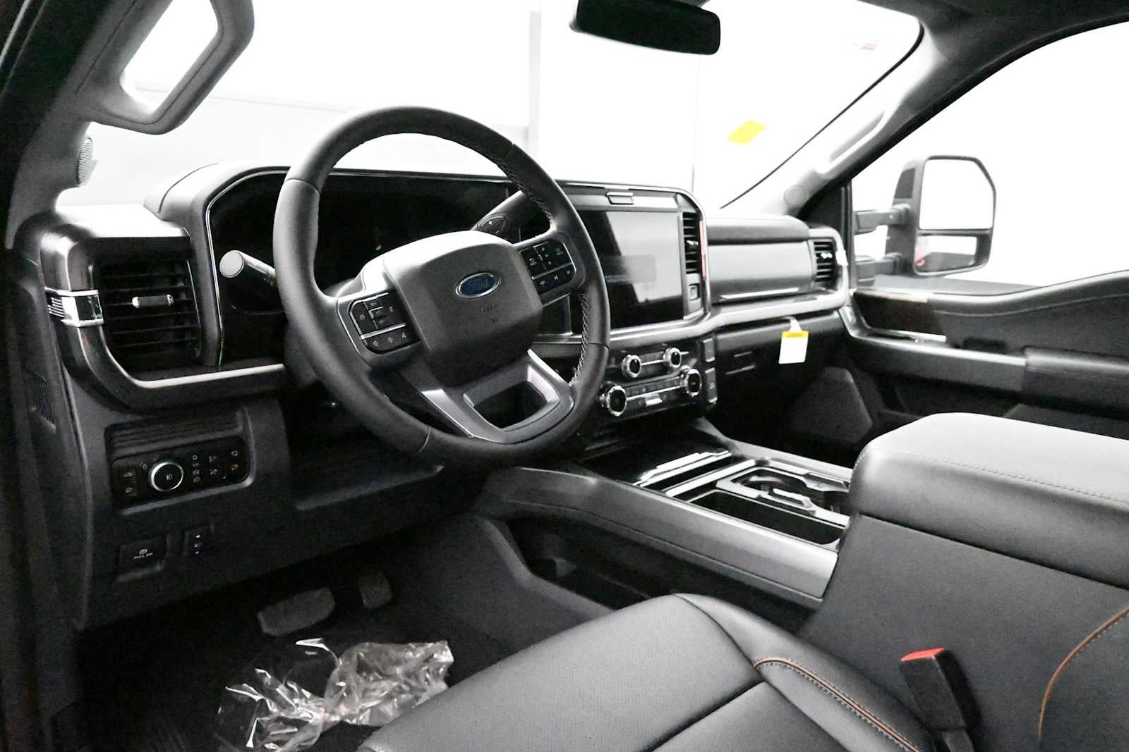 2026 Ford Super Duty F-350 SRW LARIAT
