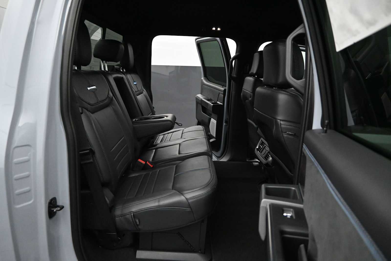 2026 Ford Super Duty F-350 SRW Platinum
