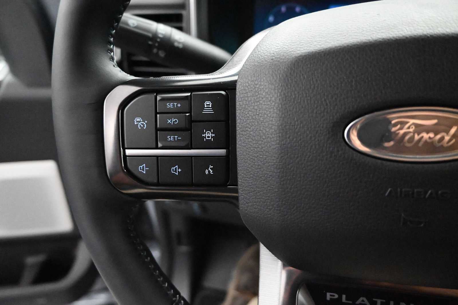 2026 Ford Super Duty F-350 SRW Platinum