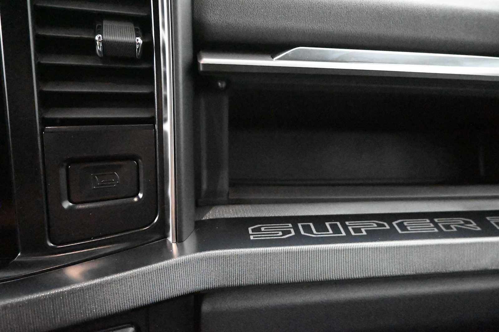 2026 Ford Super Duty F-350 SRW Platinum