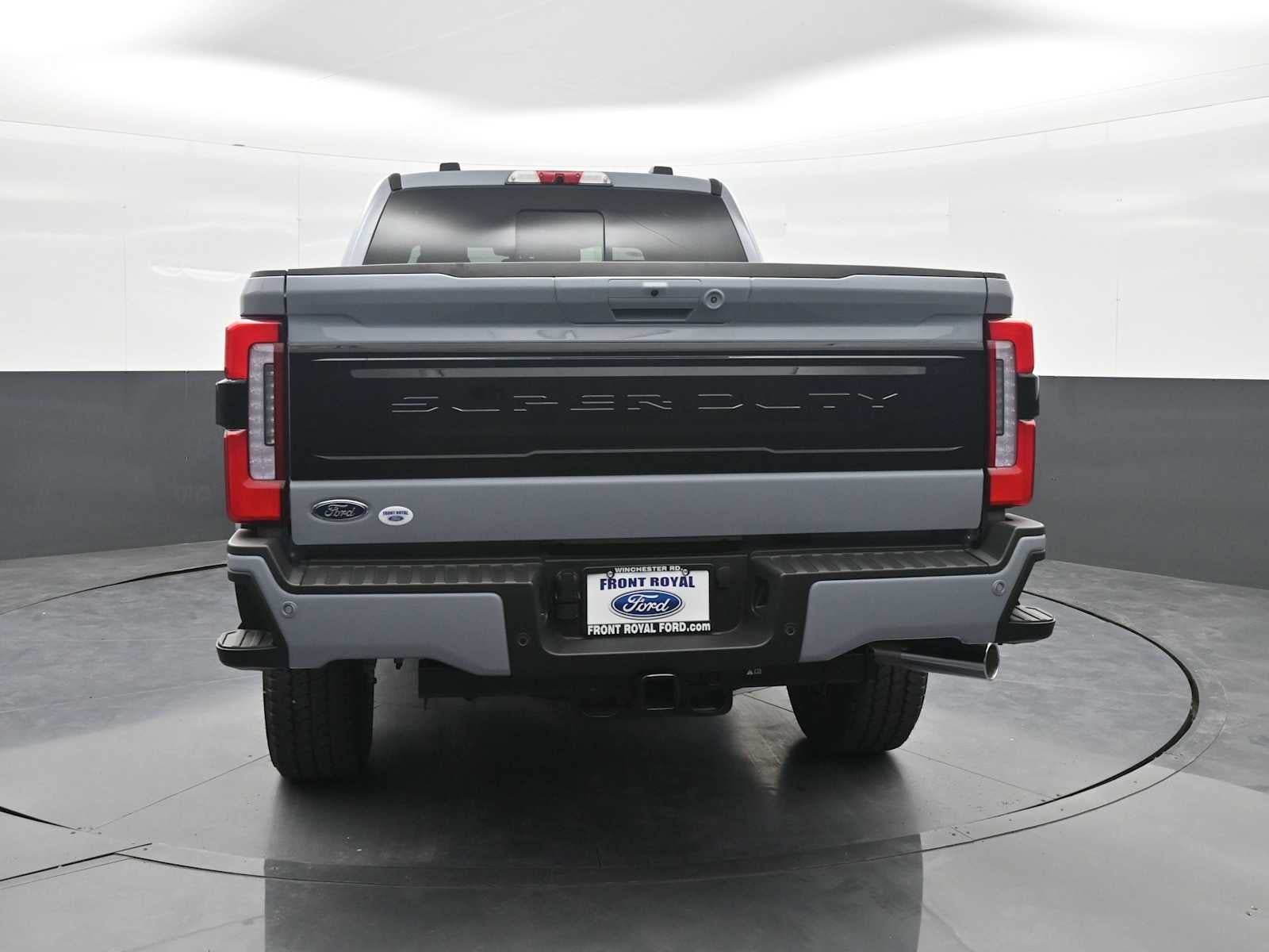 2026 Ford Super Duty F-350 SRW Platinum