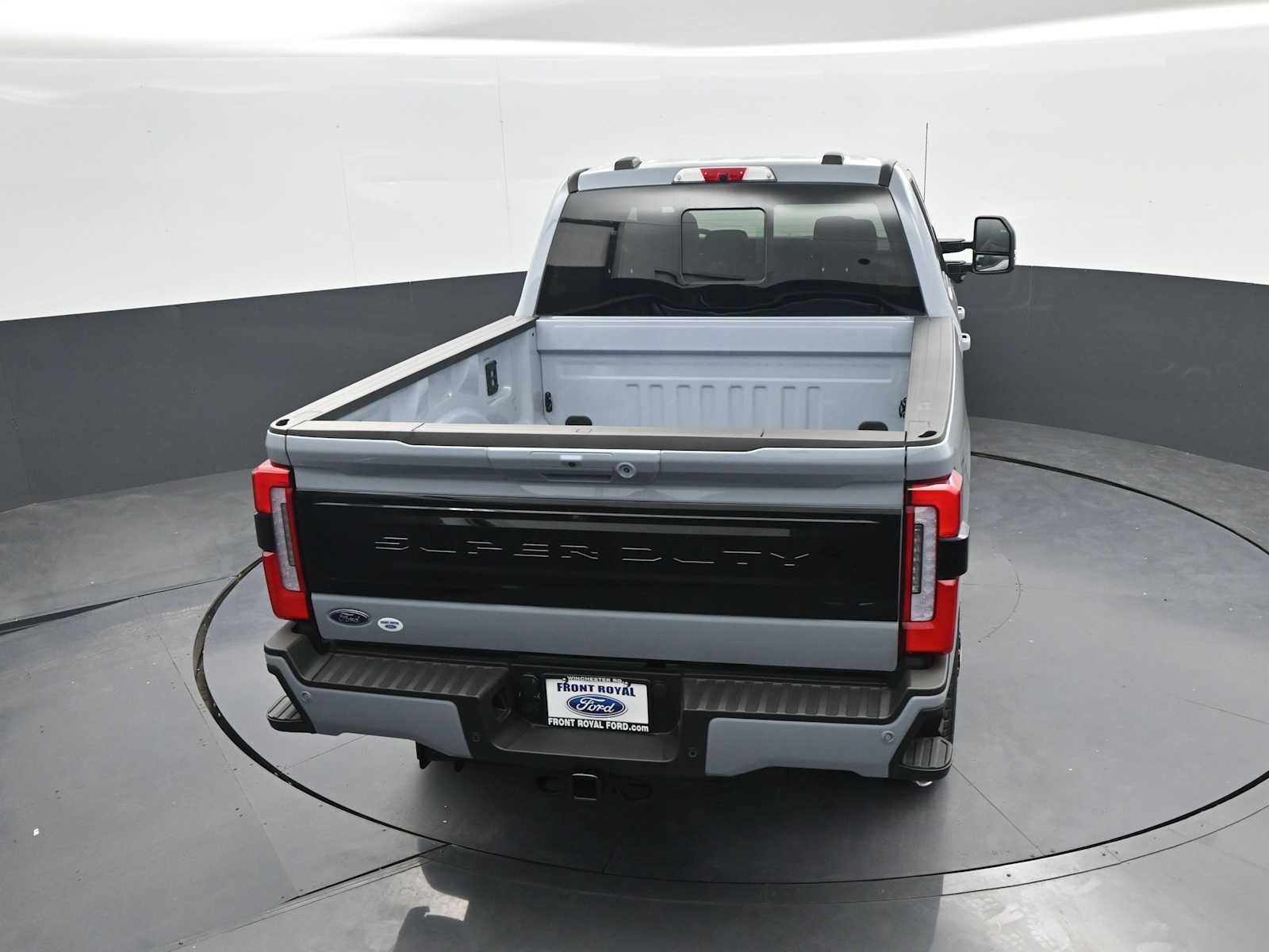2026 Ford Super Duty F-350 SRW Platinum
