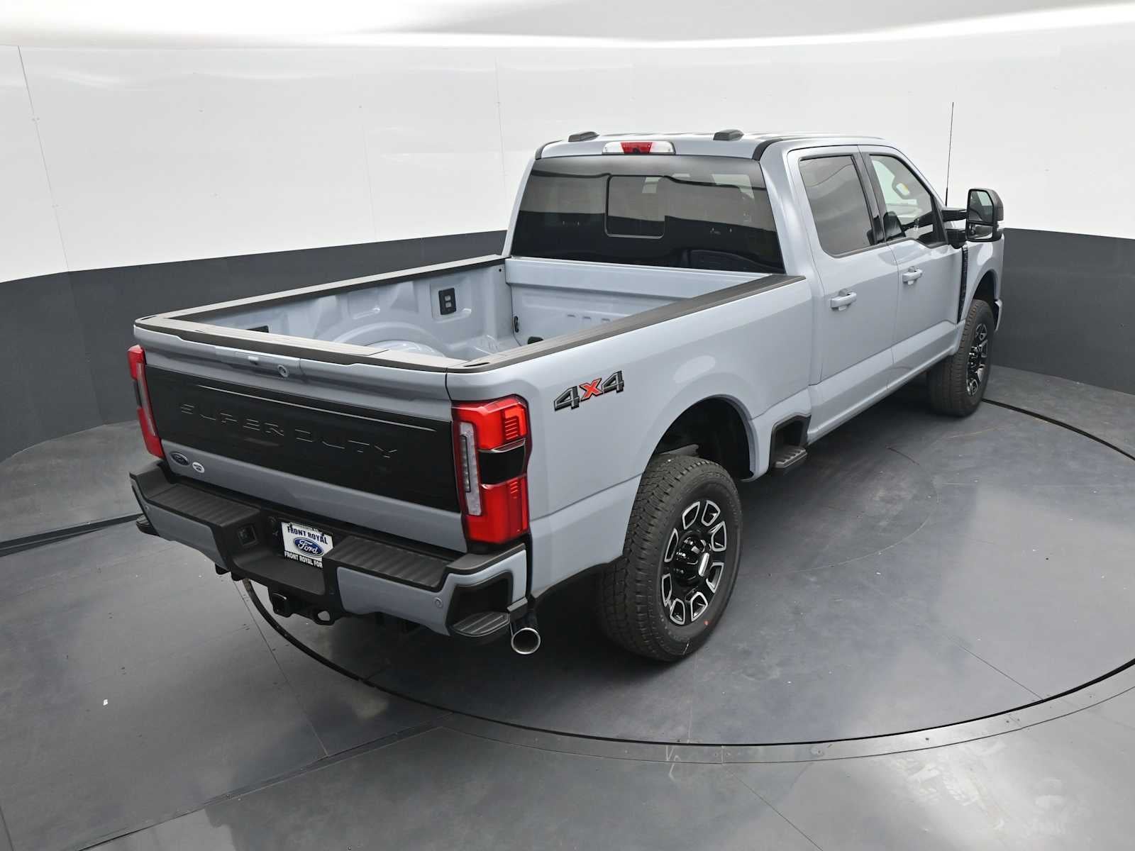 2026 Ford Super Duty F-350 SRW Platinum