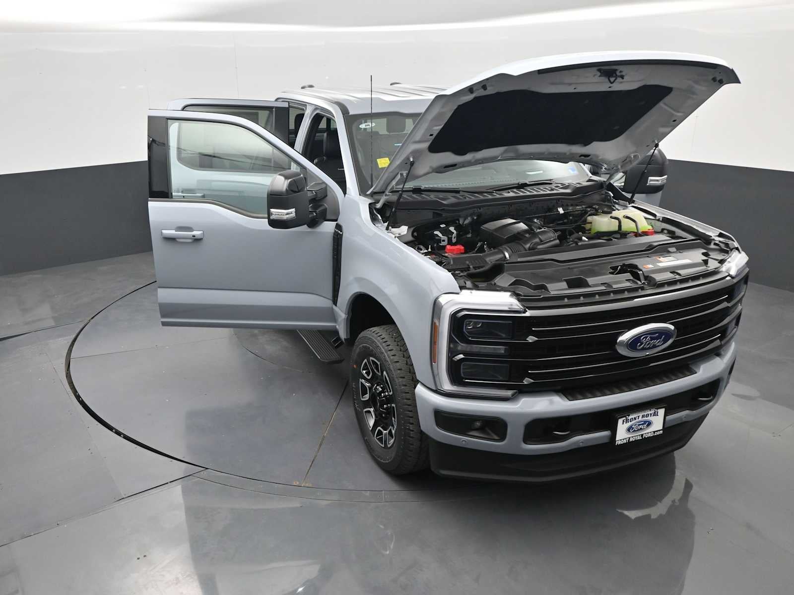 2026 Ford Super Duty F-350 SRW Platinum