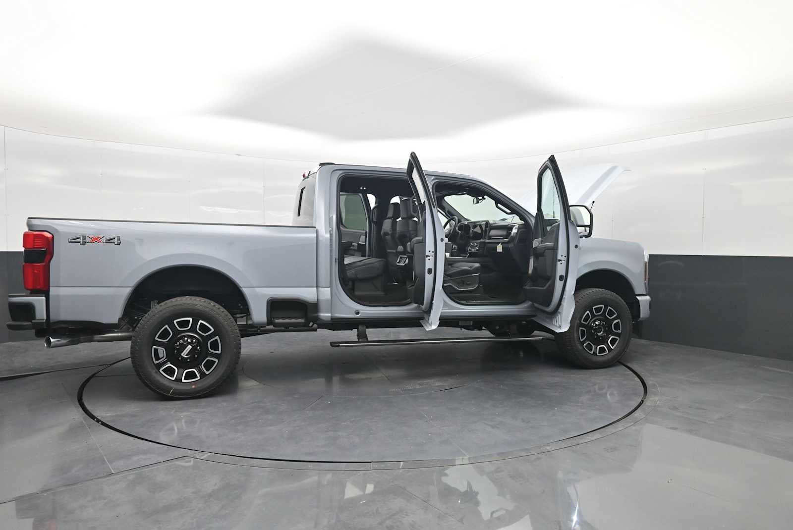 2026 Ford Super Duty F-350 SRW Platinum
