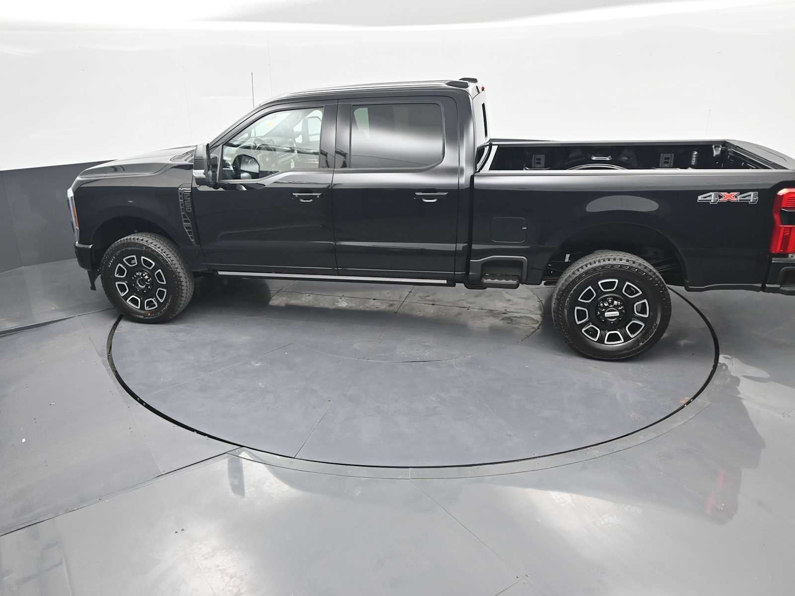 2026 Ford Super Duty F-350 SRW Platinum