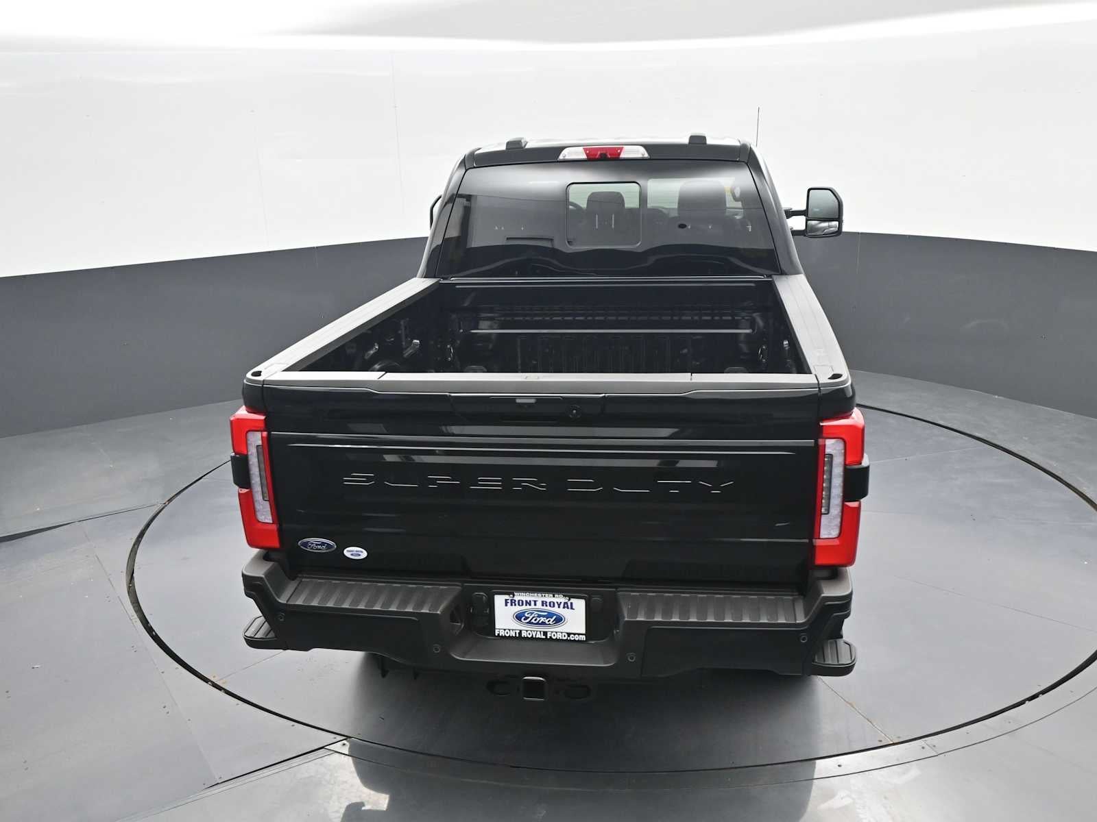 2026 Ford Super Duty F-350 SRW Platinum