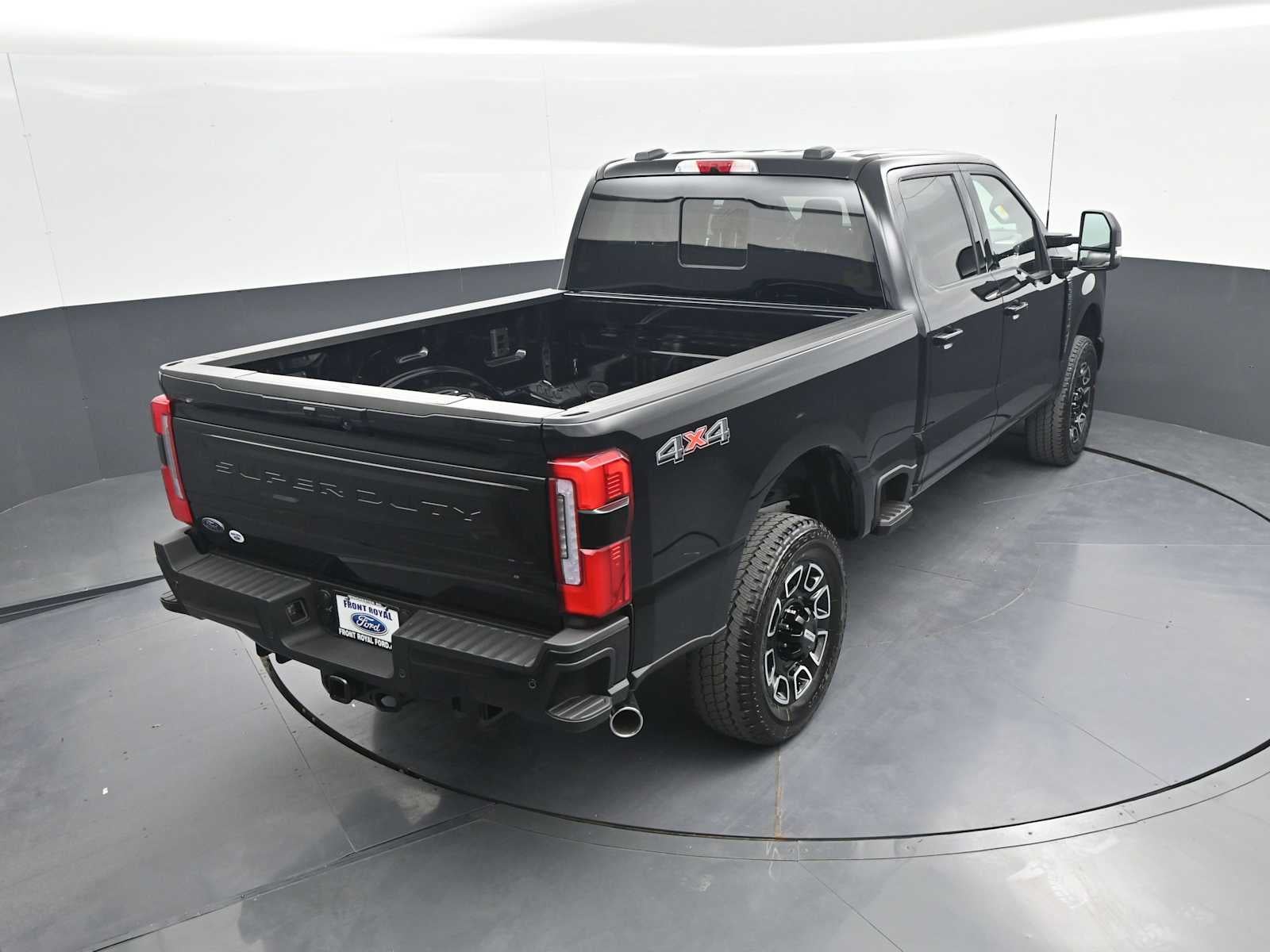 2026 Ford Super Duty F-350 SRW Platinum