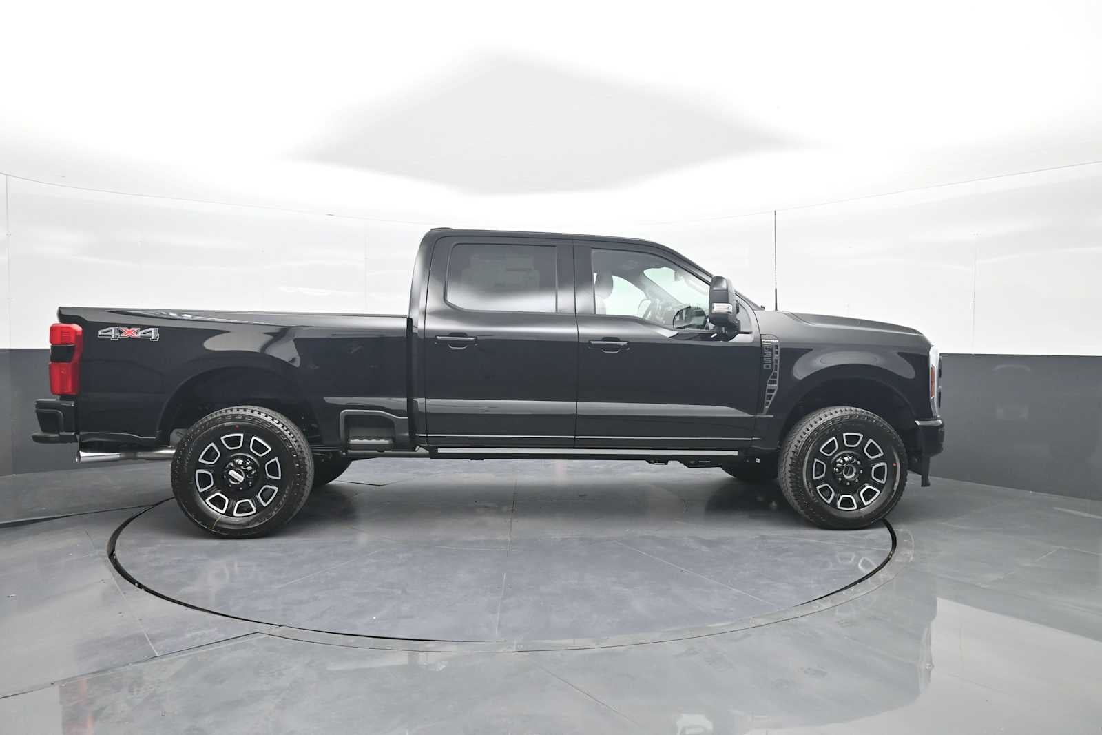 2026 Ford Super Duty F-350 SRW Platinum