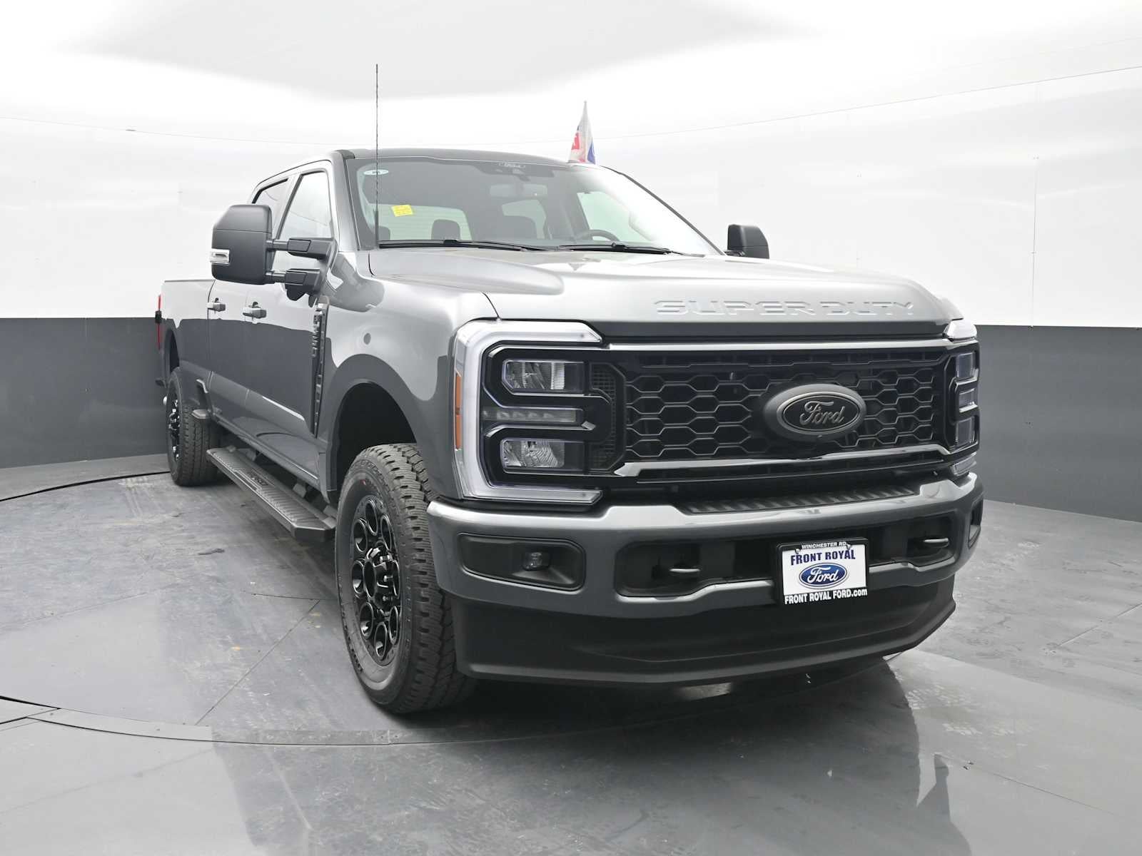 2026 Ford Super Duty F-350 SRW XLT