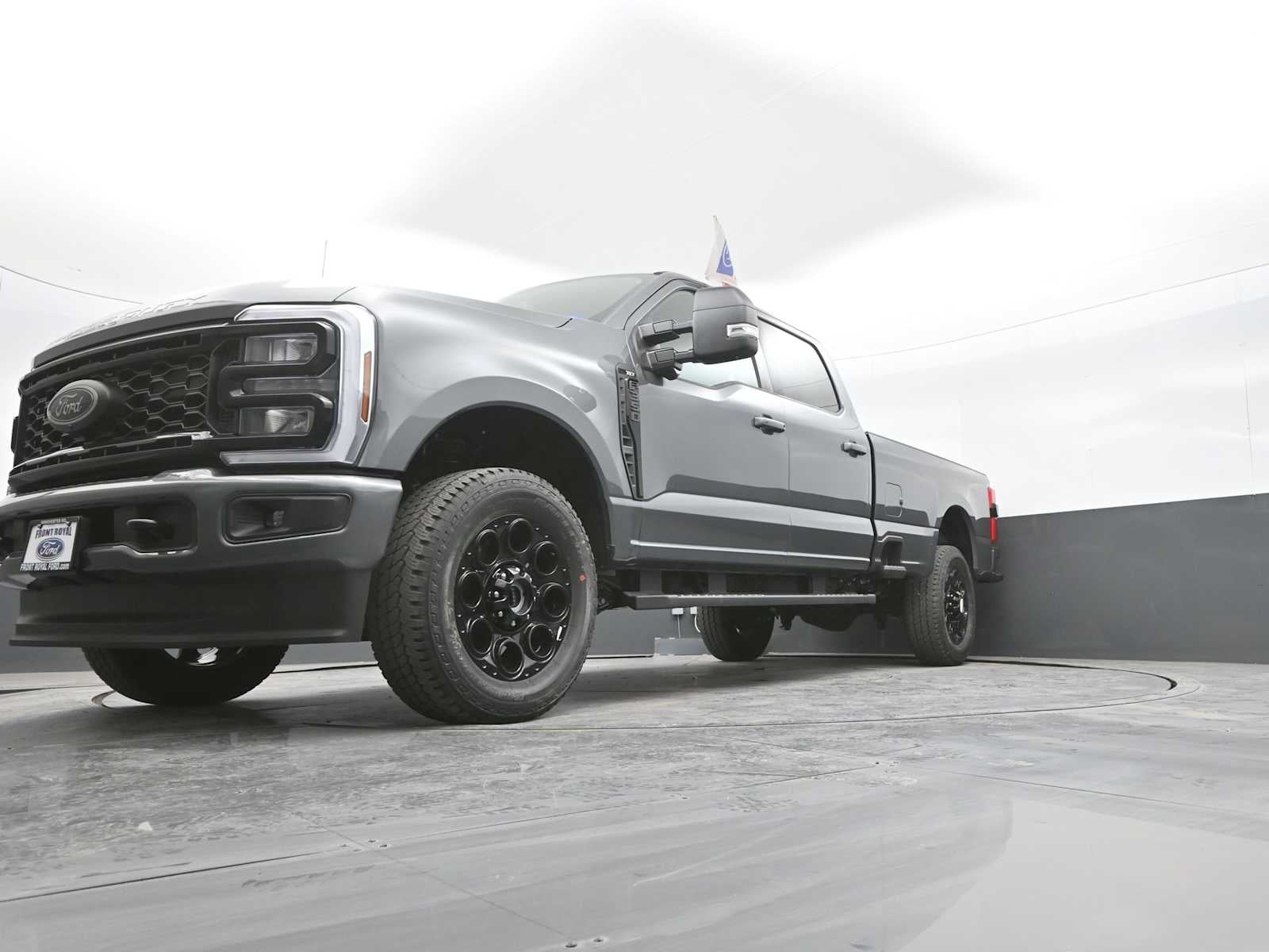 2026 Ford Super Duty F-350 SRW XLT