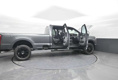 2026 Ford Super Duty F-350 SRW XLT