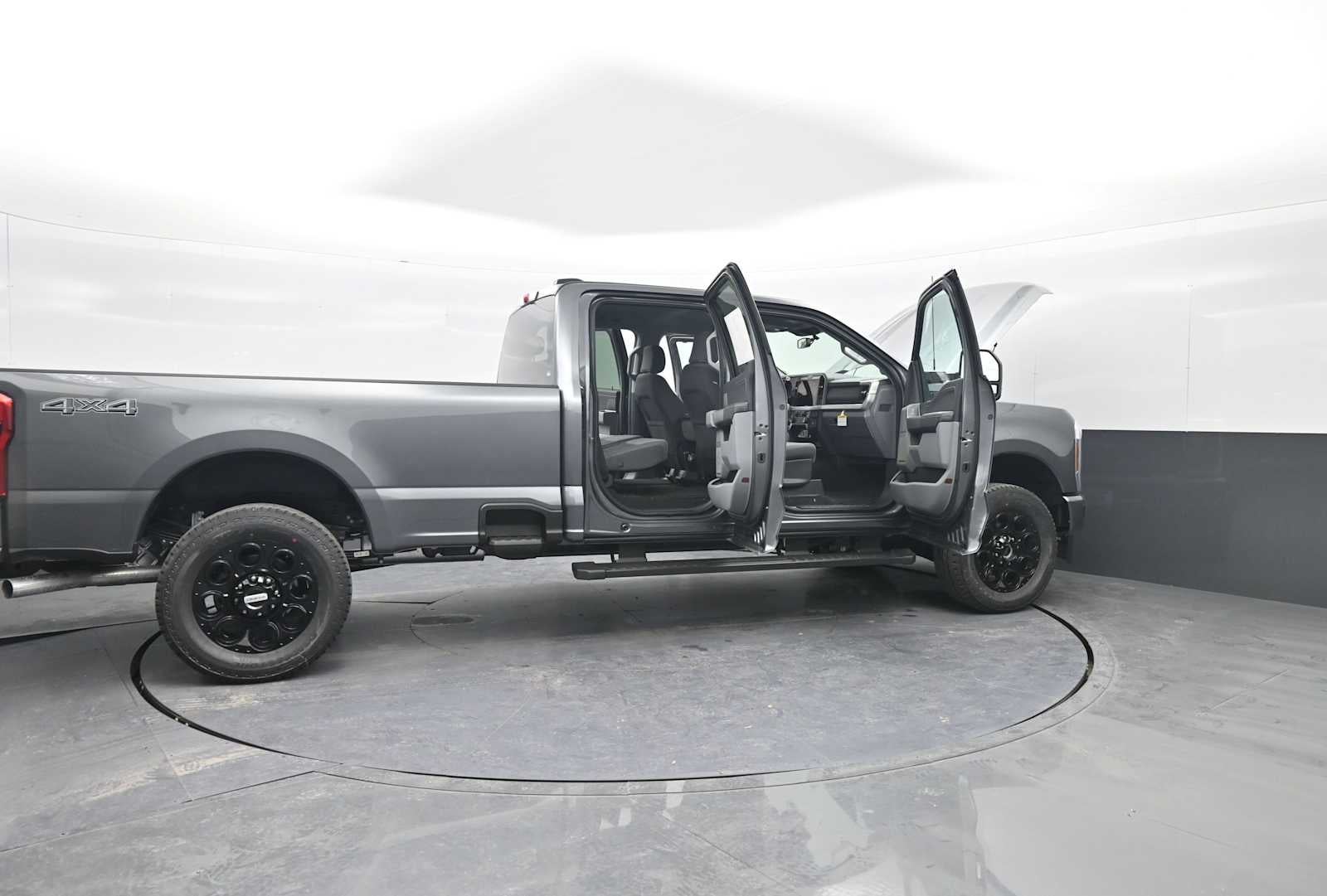 2026 Ford Super Duty F-350 SRW XLT
