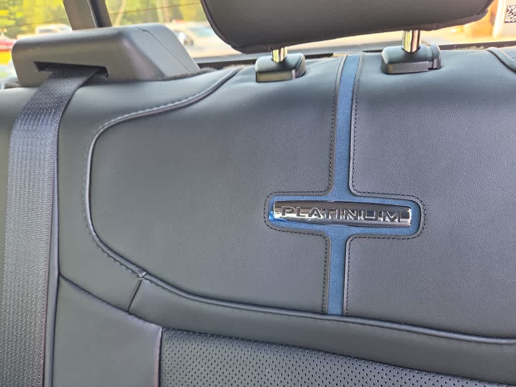 2026 Ford Super Duty F-350 SRW Platinum