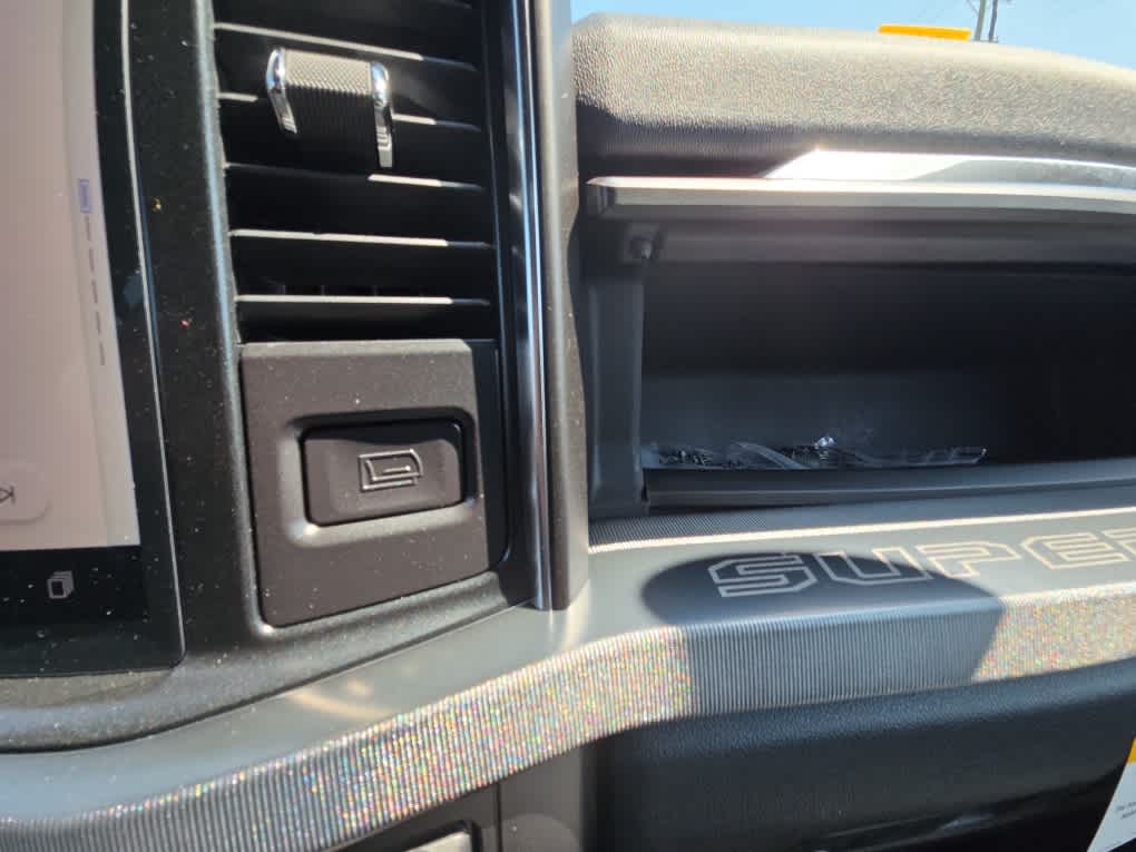 2026 Ford Super Duty F-350 SRW Platinum