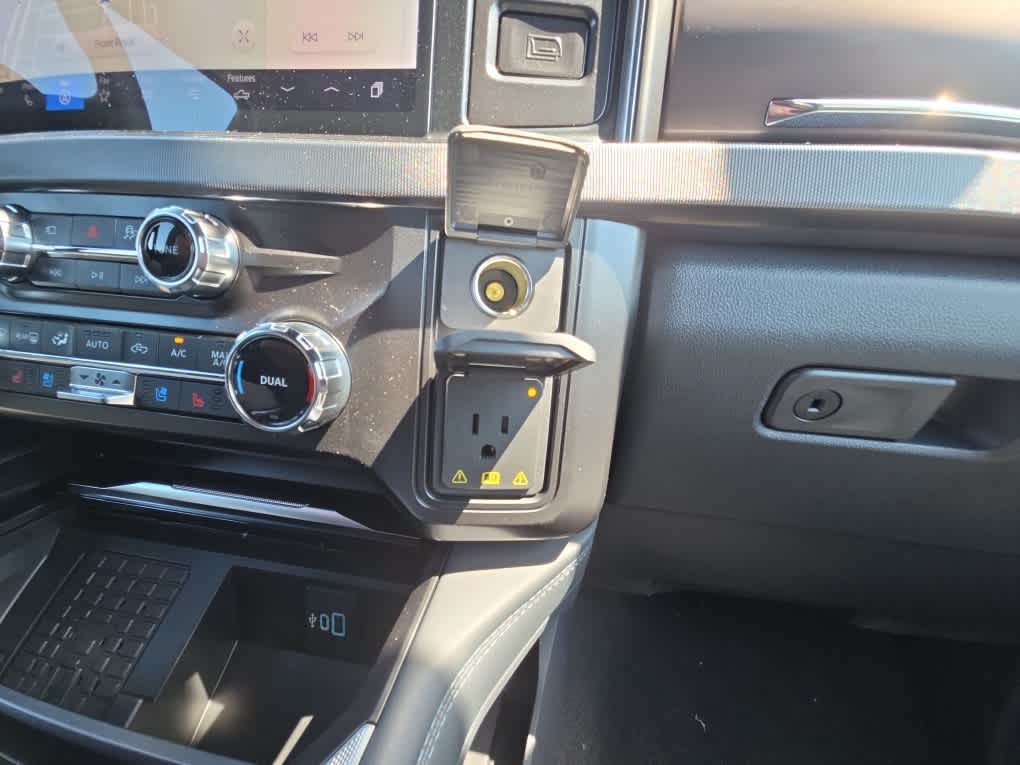 2026 Ford Super Duty F-350 SRW Platinum