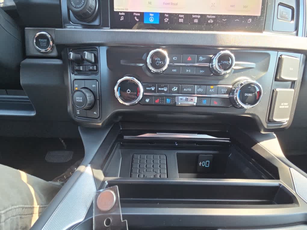 2026 Ford Super Duty F-350 SRW Platinum