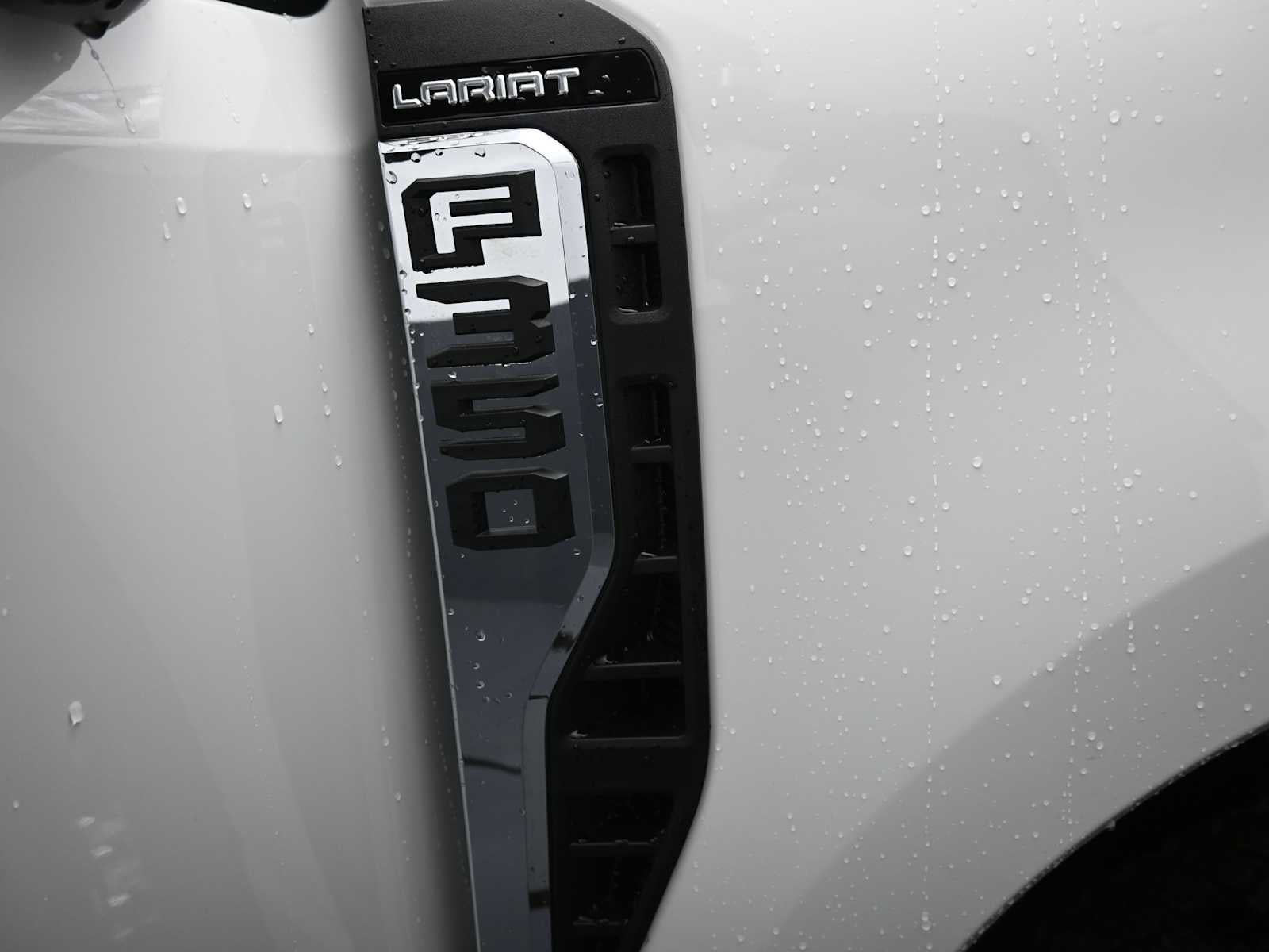 2026 Ford Super Duty F-350 SRW LARIAT