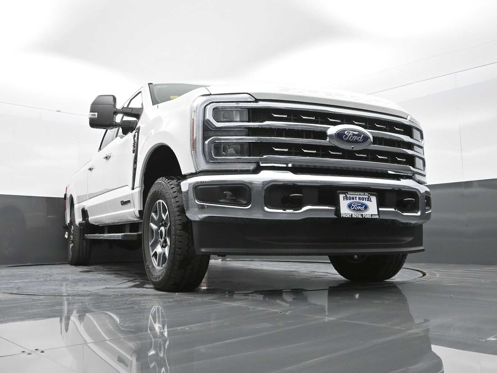 2026 Ford Super Duty F-350 SRW LARIAT