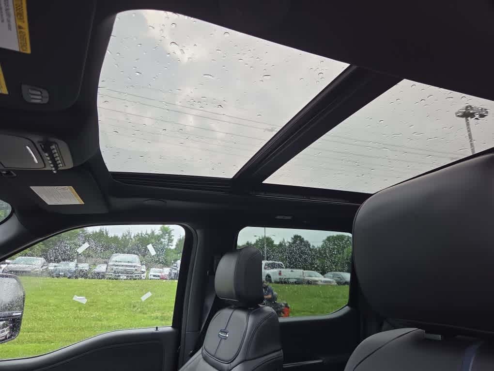 2026 Ford Super Duty F-350 DRW Platinum