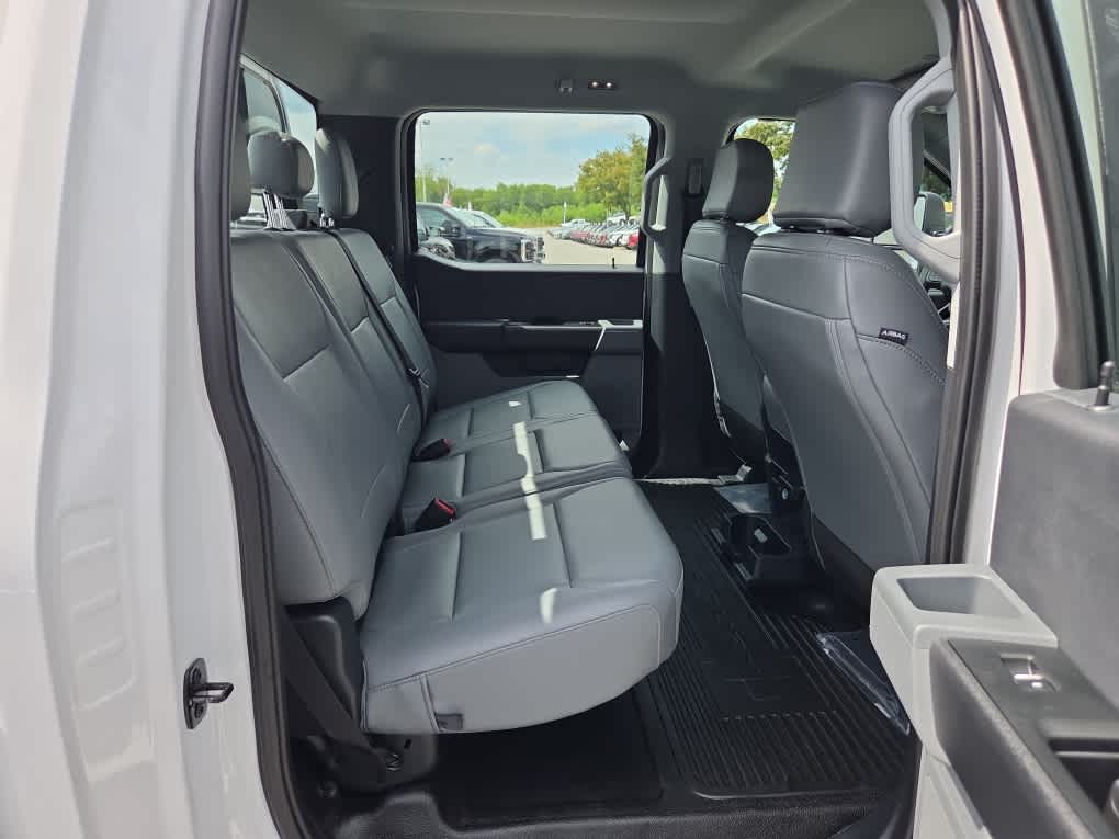 2026 Ford Super Duty F-350 DRW XL