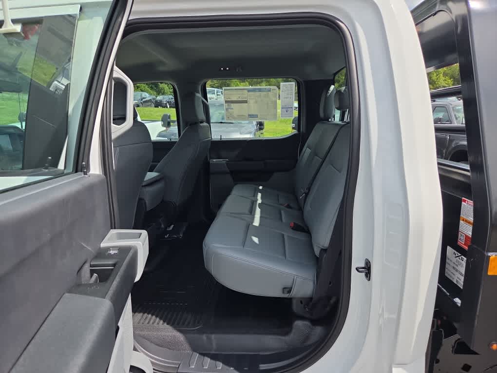 2026 Ford Super Duty F-350 DRW XL